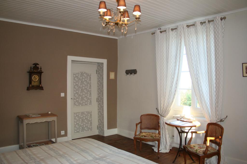 Bed and Breakfast La Double Porte Castéra-Verduzan Zimmer foto